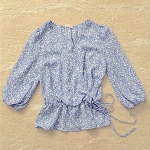 Sienna Sky faux wrap too in blue floral. Size: S